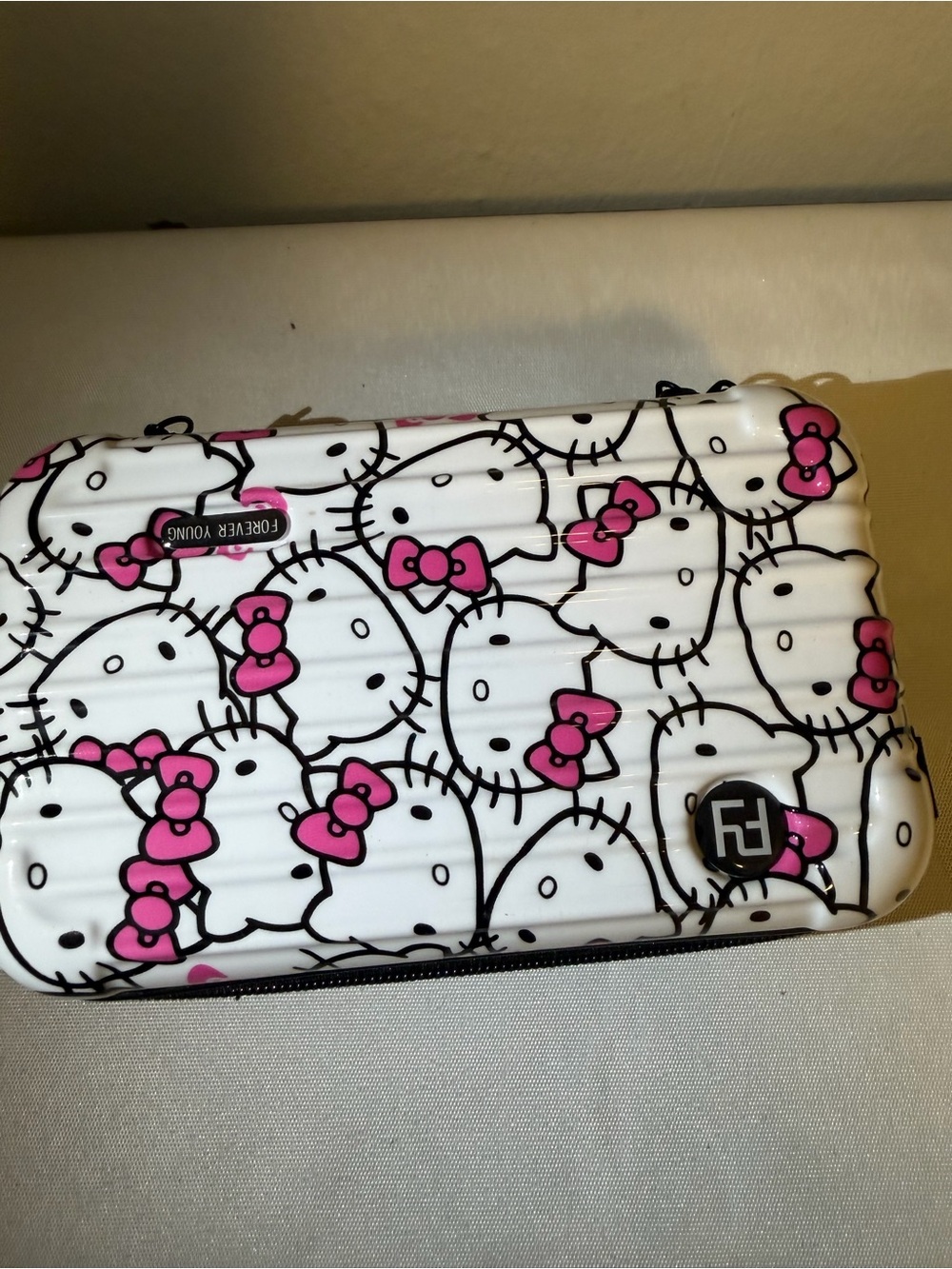 Hello Kitty White Hard Shell Electronics Case with Pink Bows